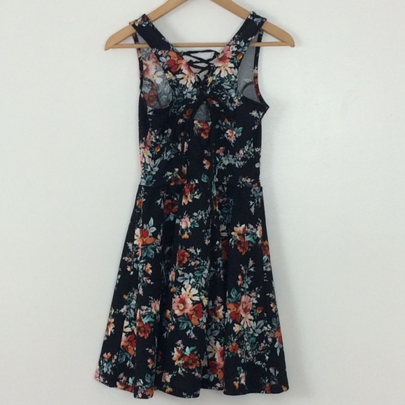 Jessica Simpson Dress Jayne Black Floral Sleeveless - Picture 2 of 8